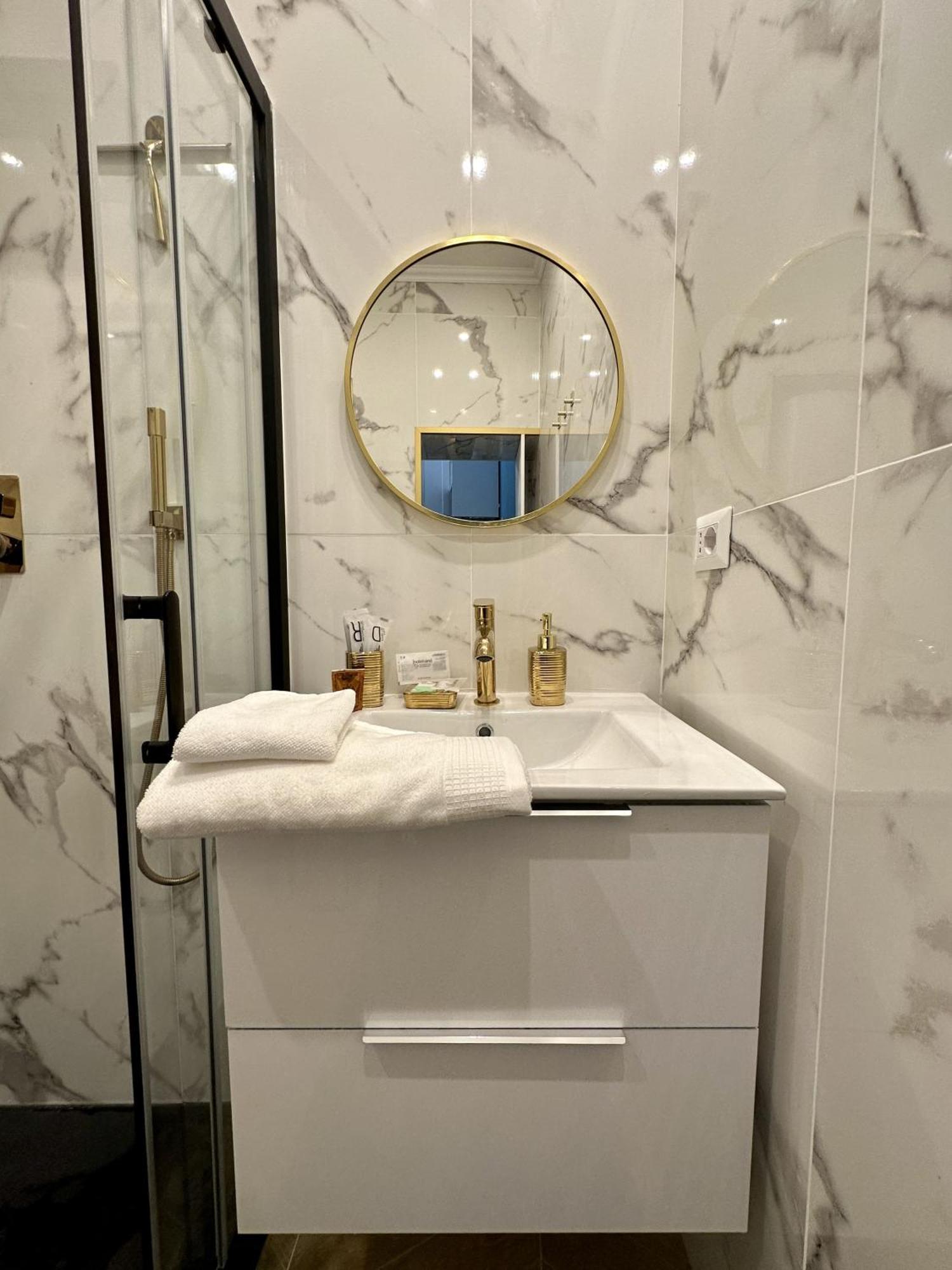 Aquarium Exclusive Loft - Private Parking Appartement